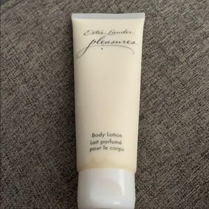 Estee Lauder pleasures body lotion